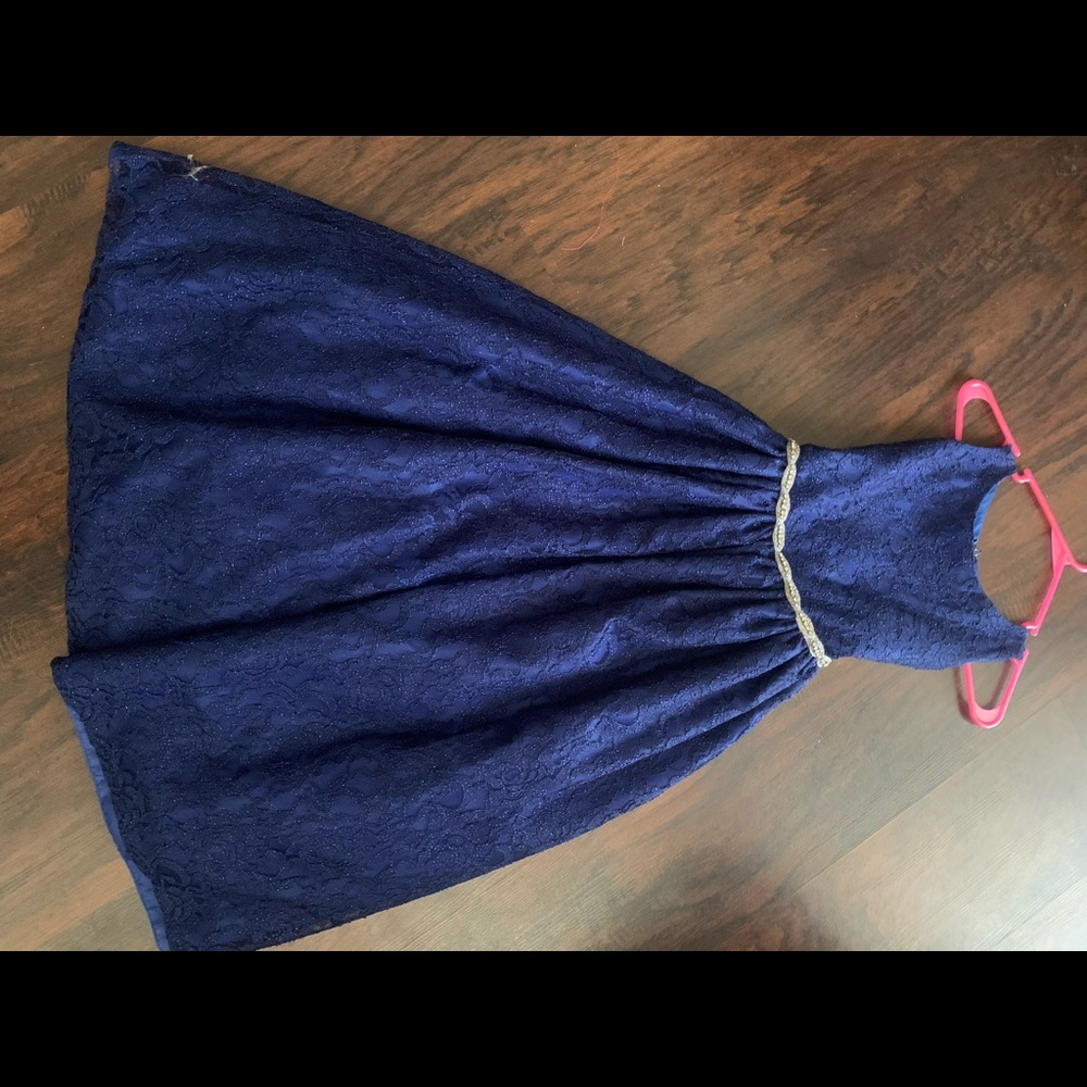 This dress is honestly so beautiful, bought it for my graduation